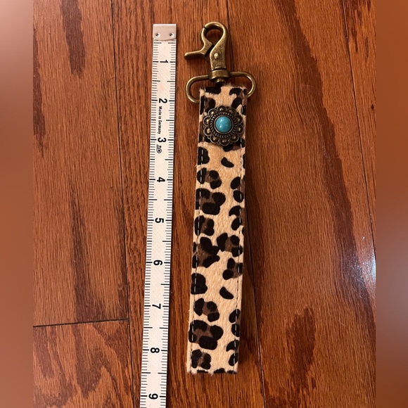 Free People Leopard Print Keychain with Turquoise Accent - Picture 3 of 6
